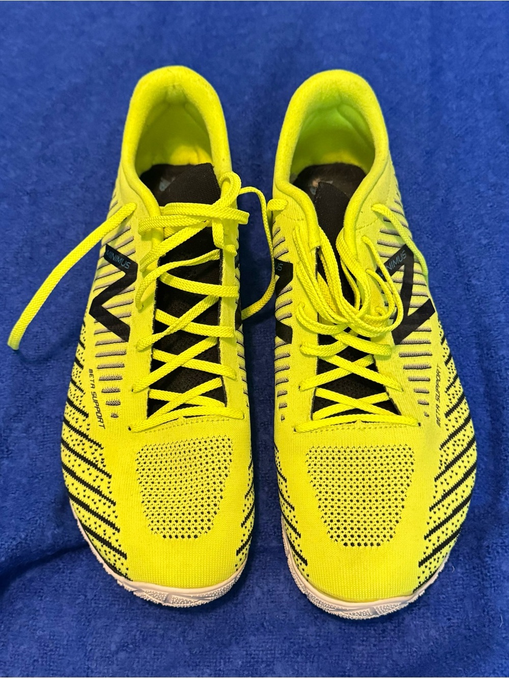 New Balance Neon Yellow Minimus Men's Athletic Running Shoes - Picture 2 of 8